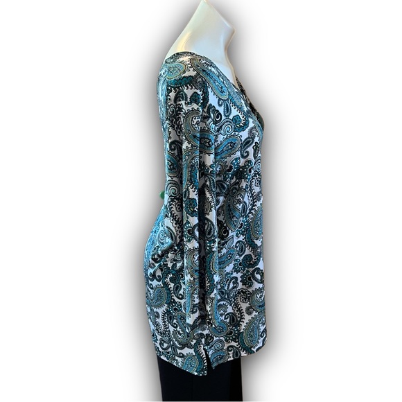 Plus Size 2X | Emaline Woman | Jersey | Tunic | Turquoise and Black Paisley - Picture 4 of 10